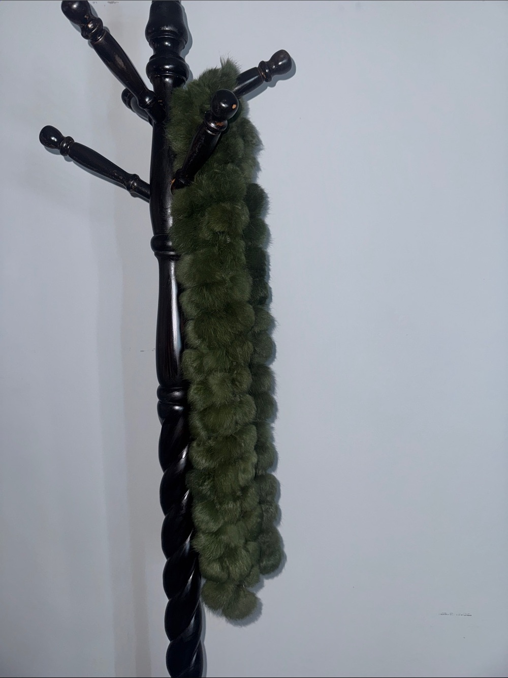 Luxury Green Faux Fur Scarf 37.T